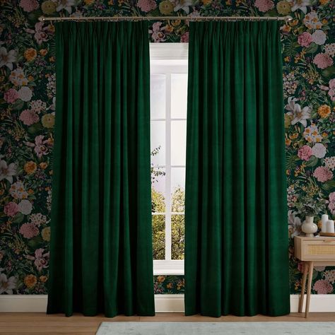 Emerald Velvet Curtains, Emerald Curtains Living Rooms, Emerald Green Curtains, Emerald Curtains, Snug Ideas, Treehouse Living, Curtains Green, Copper Wallpaper, Measuring Curtains