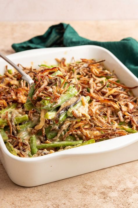 Green Bean Casserole Vegan, Casserole Vegan, Vegan Green Bean Casserole, Vegetarian Thanksgiving Recipes, Greenbean Casserole Recipe, Stuffing Casserole, Turkey Stuffing, Vegetarian Thanksgiving, Vegan Thanksgiving Recipes