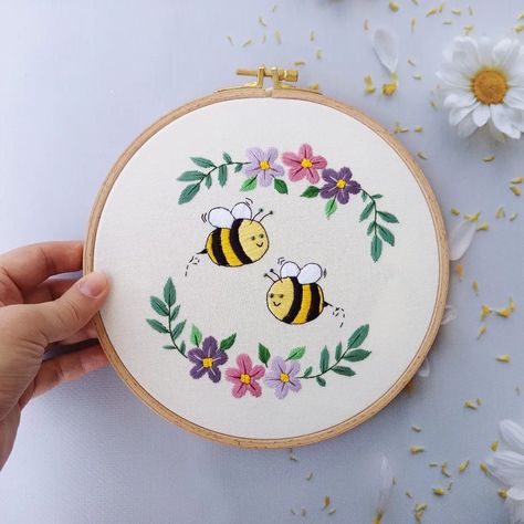 Say hello to my new embroidery pattern. 🤗 It’s a joyful creation with adorable bees buzzing among colorful flowers.🐝🍯🪻 I designed this pattern to be easy for beginners to stitch. I’m also including a photo tutorial of the embroidery techniques I used, so you’ll have everything you need to stitch the pattern easily and have the techniques handy. Happy stitching 🪡 For the Happy Bees embroidery pattern and more, visit my Etsy shop, StarryNeedleWork. #embroiderytechniques #embroiderypattern #... Bees Embroidery, New Embroidery, Bee Embroidery, Needle Work, Embroidery Techniques, Photo Tutorial, Embroidery Pattern, The Happy, Say Hello