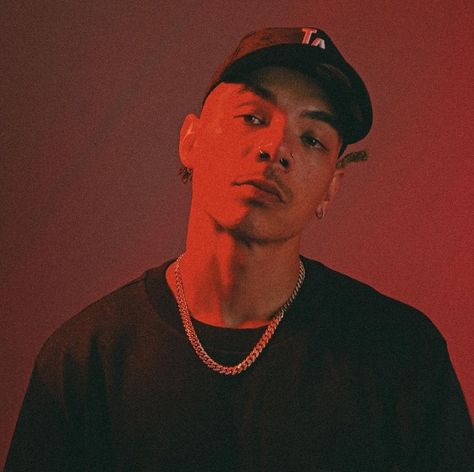 William Singe, How To Wear