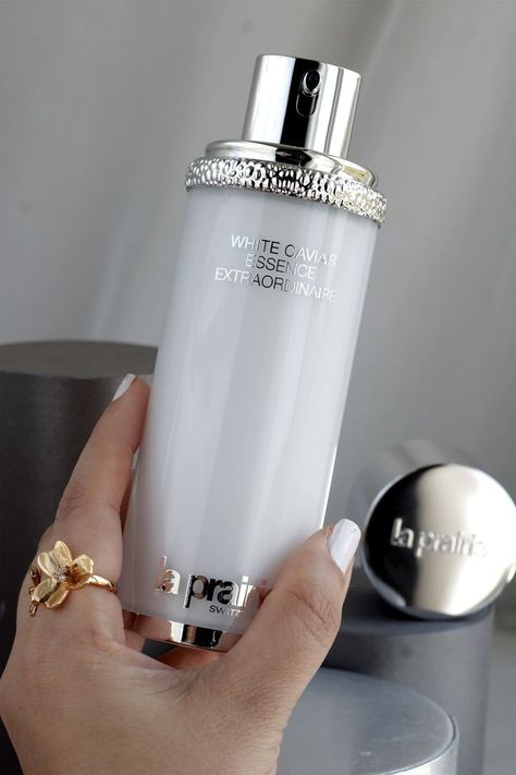 La Prairie White Caviar, Luxury Shower Products, La Prairie Skincare, Expensive Skincare, Chanel Hydra Beauty, Sung Kang, Serious Skin Care, La Prairie, Beauty Gadgets