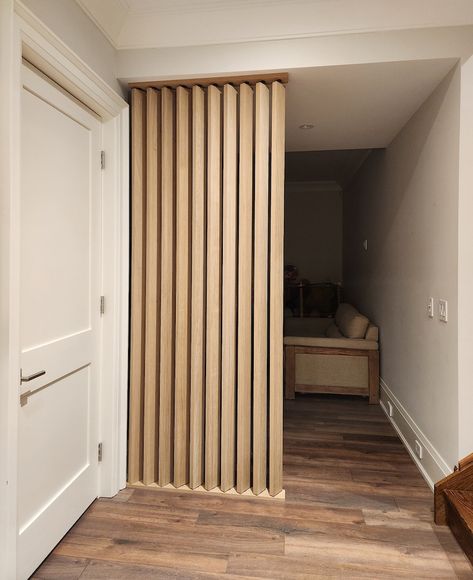 Slatted Wall Interior, Slat Partition, Entryway Divider, Wooden Partition Design, Canada Living, Blue Apartment, Modern Partition Walls, Wood Partition, Montana House