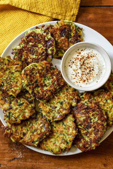 Courgette Fritter, French Appetizers, Recipes French, Zucchini Squash, Zucchini Fritters, Canadian Food, Gruyere Cheese, French Cooking, Most Popular Recipes