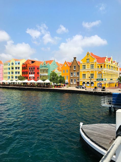 Curacao Aesthetic, Curacao Willemstad, Nails Moodboard, Curacao Beaches, Willemstad Curacao, Curacao Island, Floating Market, Foreign Travel, Caribbean Culture