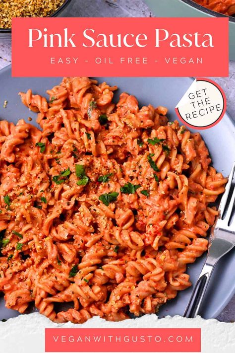 Make creamy vegan pink sauce pasta in 30 minutes with this easy recipe. This vegan version of pink sauce combines tomato sauce, cashew cream and spices for a plant-based rose (Parma rose) sauce perfect for your favorite pasta, spaghetti, tortellini, and it’s great with rice and veggies too. Spaghetti Tortellini, Rose Sauce Recipe, Pink Sauce Pasta, Rose Pasta, Vegan Pasta Sauce, Rice And Veggies, Pink Sauce, Cashew Sauce, Fresh Tomato Recipes