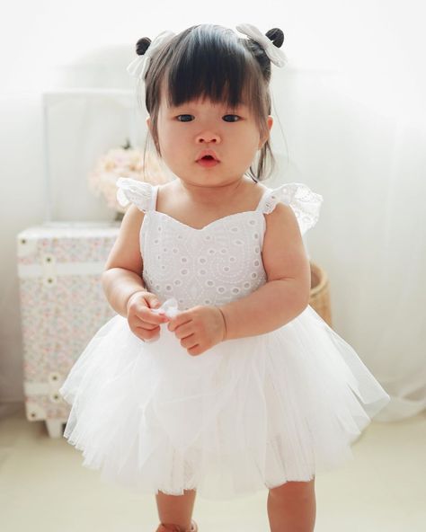 1 Year Baby Girl Dresses, Flower Girl Dresses Toddler, Kiddie Prom, Belle Tutu, White Baby Clothes, Baby Birthday Photoshoot, White Baby Dress, 1 Year Baby