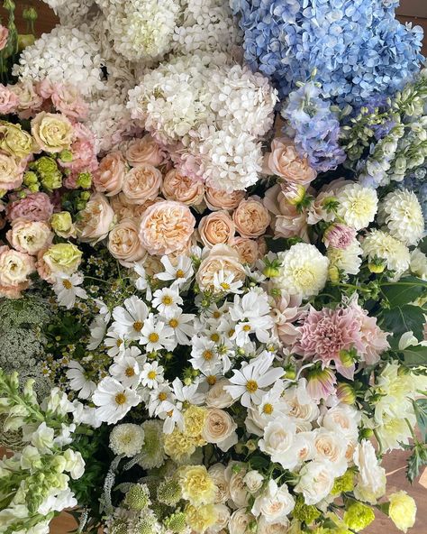 Muted & soft pastels for Whitney ✨🪞🤍🍃☁️📜🧺🧚⛲️ @whitneyamanda_ Craft Wedding, Pastel, Muted Pastel Wedding, Pastel Wedding Flowers, Pastel Wedding, Pastel Rainbow, Gold Coast, Soft Pastel, Fresh Flowers