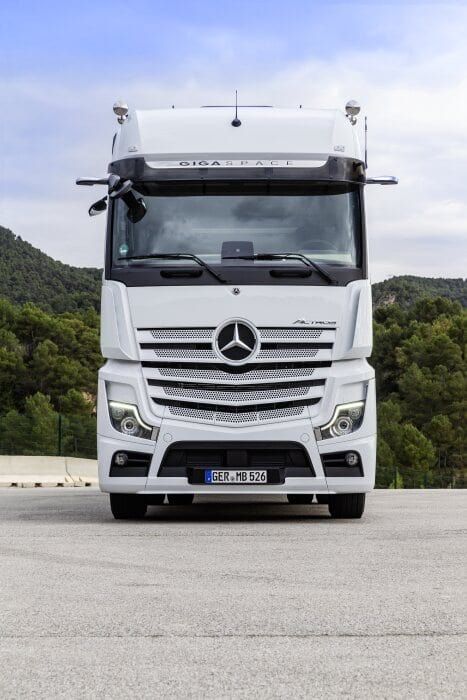 Mercedes-Benz Actros Mercedes Benz Truck, Benz Truck, Mercedes Wallpaper, Transport Truck, Muscle Truck, Mercedes Truck, Mercedes Benz Trucks, New Photo Download, Volvo Trucks