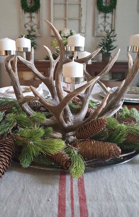 Jodie’s Holiday Home Tour Natal, Deer Christmas Centerpiece, Christmas Tree With Deer Antlers, Deer Antler Decor Living Room, Hunting Christmas Decor, Deer Antler Christmas Tree, Woodsy Christmas Decor, Vintage Christmas Tree Ideas, Antler Christmas Decor