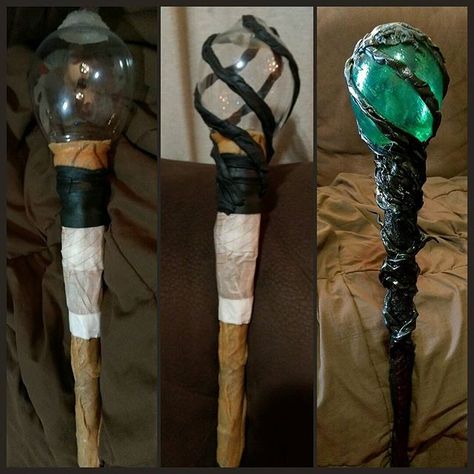 Fantasia Maleficent Staff, Maleficent Cosplay, Dekorasi Halloween, Diy Sy, Maleficent Costume, Disney Maleficent, Cosplay Tutorial, Cosplay Diy, Fantasias Halloween