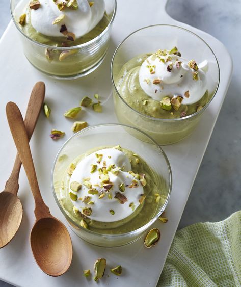 Pistachio Pudding Summer Vegetarian Recipes, Pistachio Dessert, Pistachio Recipes, Green Desserts, Real Simple Magazine, Homemade Pudding, Pistachio Cream, Pistachio Pudding, Pudding Recipe