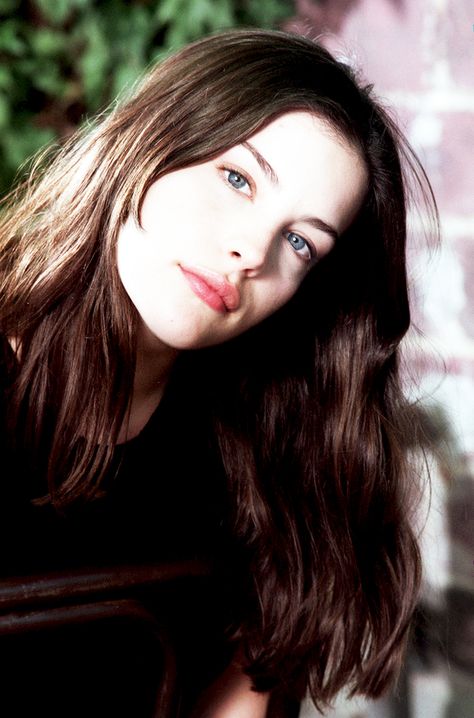 Liv Tyler 90s, Stealing Beauty, Olivia Hussey, Alicia Silverstone, Liv Tyler, Steven Tyler, Sarah Michelle Gellar, Mötley Crüe, Aerosmith