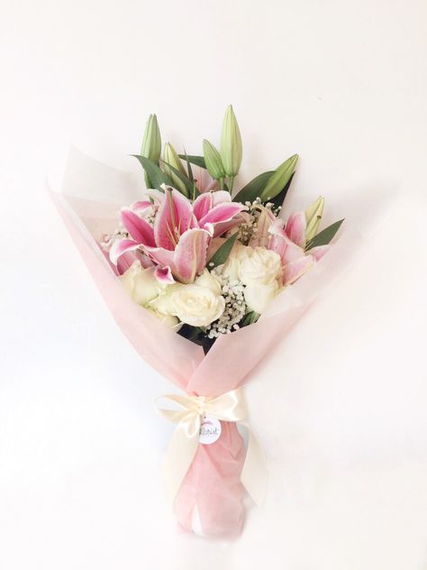 Lily And Roses, Rose And Lily Bouquet, Pumpkin Vase, Luxury Flower Bouquets, Lilly Flower, Lily Bouquet, Stargazer Lily, Boquette Flowers, Flower Business