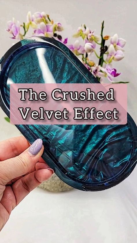 Crushed Velvet Effect Resin, Crushed Velvet Resin, Resin Velvet Effect, Velvet Resin, Resin Techniques, Lay It Down, Resin Pens, Artist Tutorials, Resin Tumblers