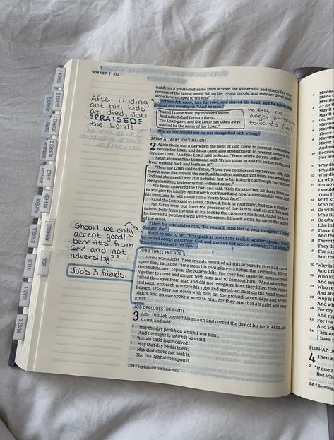 Read The Bible Aesthetic, Bible Study Outside, Bible Annotations Aesthetic, Bible Recommendations, Aesthetic Bibles, Bible Reading Aesthetic, How To Study The Bible, Aesthetic Bible Study, Studying Bible