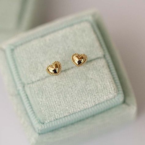 Small Earrings Gold, Gold Heart Studs, Cute Cake, Gold Heart Earring, Korean Jewelry, Gold Rings Fashion, Solid Gold Earrings, Earrings Simple, Small Earrings Studs