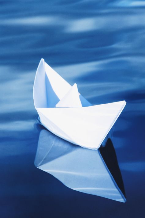 How to Make a Paper Boat Instructions • Kids Activities Blog Tela, Paper Boat Instructions, Boat Craft Kids, Make A Paper Boat, Paper Figures, Folding Boat, Diy Paper Toys, Boat Crafts, Origami Boat