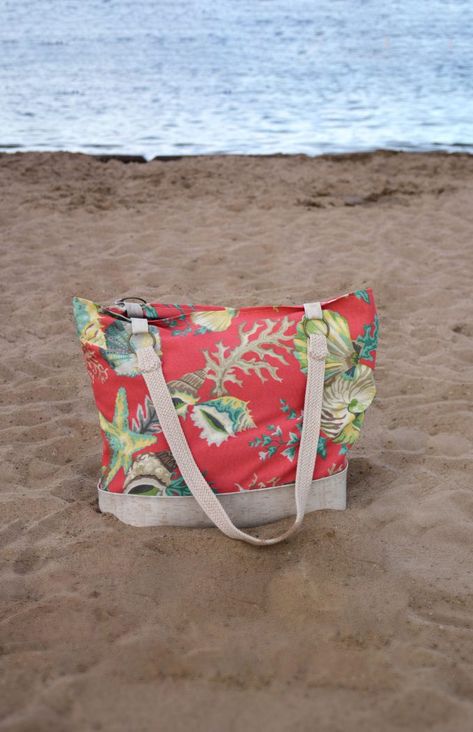 Free Beach Bag Sewing Pattern, Beach Bag Diy Pattern Free Sewing, Diy Beach Bag Pattern, Beach Bag Sewing Pattern Free, Diy Beach Bag Large Tote, Beach Bags Diy, Beach Bag Patterns Free Sewing, Beach Bags Ideas, Designer Beach Bags