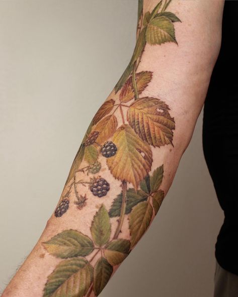 Grey Francis (@grey.francis.tattoo) • Instagram photos and videos Botanical Forest Tattoo, Elderflower Tattoo, Goblincore Tattoo, Moss Tattoo, Trillium Tattoo, Ash Tattoo, Botanical Tattoo Sleeve, Banana Spider, Aaa Tattoo