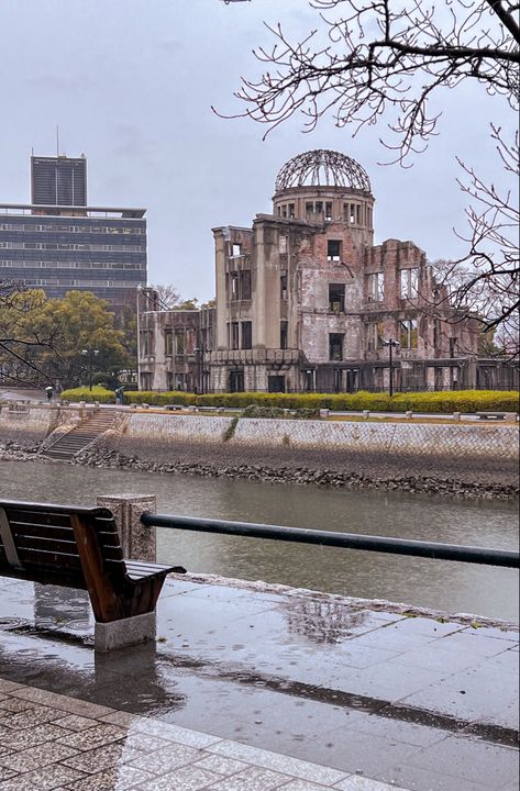 Hiroshima Peace Memorial Park, Hiroshima Japan Aesthetic, Travelling Asia, Japan Hiroshima, Hiroshima Peace Memorial, Hiroshima Japan, Memorial Museum, Japan Trip, Japan Aesthetic