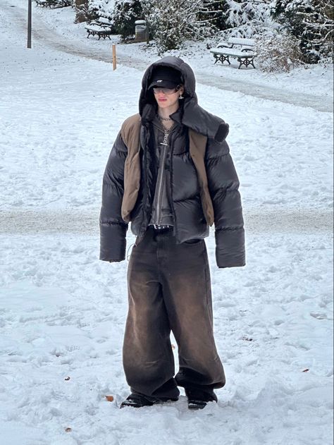 Winter Archive Fashion, Archive Outfits Men, Winter Aesthetic Outfit Men, Marlon Noah Outfits, Winter Outfits Men Aesthetic, Marlon Noah, Baggy Pants For Men, Style Baggy Pants, Y2k Outfits Winter