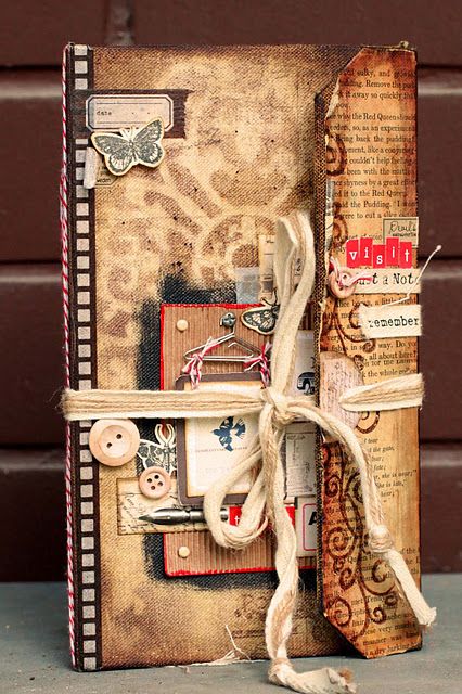 made from scratch with cardboard wrapped in canvas Altered Book Journal, Smash Journal, Scrap Album, Mini Journal, Mini Scrapbook, Up Book, Mini Scrapbook Albums, Album Book, Made From Scratch