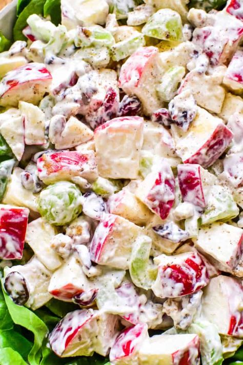 Waldorf Salad Best Waldorf Salad Recipe, Classic Waldorf Salad, Simple Fruit Salad, Chicken Waldorf Salad, Waldorf Salad Recipe, Waldorf Salad, Classic Salad, Creamy Dressing, Ambrosia Salad