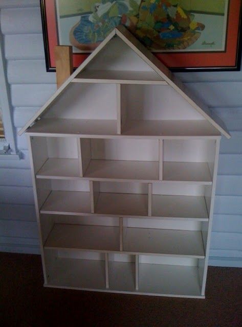 Turn a bookcase into a dollhouse - this may even be tall enough for Barbie a new house! Bookcase Dollhouse, Billy Hack, Ikea Book, Billy Ikea, Dollhouse Bookcase, Large Dolls House, Ikea Bookcase, Ikea Billy Bookcase, Ikea Billy