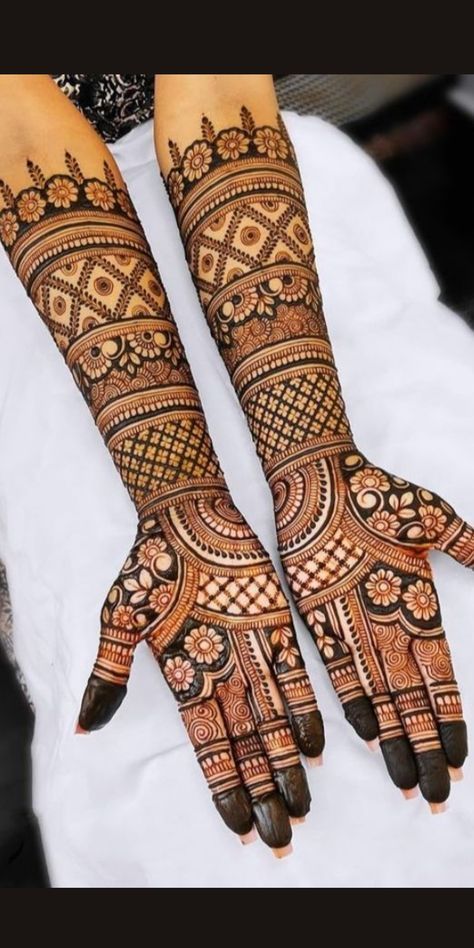 Traditional Mhendi Design, Mehndi Designs For Wedding Function, Full Hands Mehandi Designs Bridal, Traditional Bridal Mehandi, Mehandi Designs For Bride Indian Bridal, Mehendi Designs For Bride Bridal Mehndi, Dulhan Mehndi Designs Bridal Henna, Back Hand Full Mehndi Designs, Bride Mehendi Design Bridal