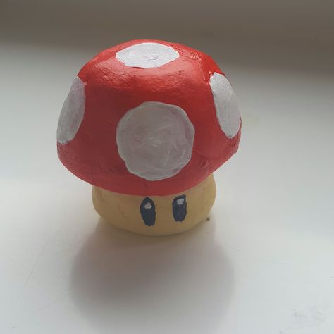 Mushroom Modeling Clay, Simple Air Dry Clay Ideas, Mario Clay, Mushroom Christmas Tree, Easy Clay Sculptures, Mushroom Christmas, Paper Mache Projects, Cute Eyes Drawing, Paper Mache Art