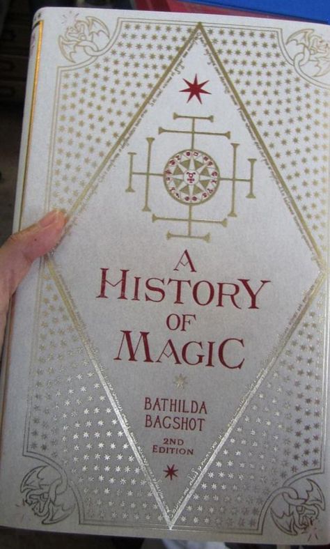 History Of Magic, Hogwarts Classes, Back To Hogwarts, A History Of Magic, Buku Harry Potter, Theme Harry Potter, Images Harry Potter, Harry Potter Love, Hogwarts School