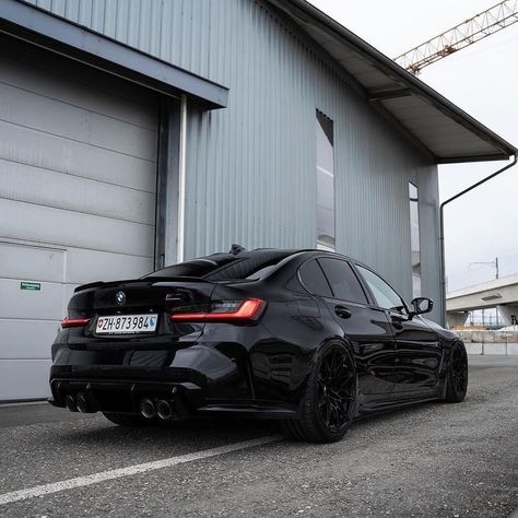 Blacked Out Cars, Dream Cars Bmw, Bmw Wallpapers, Dream Cars Jeep, Lovely Car, Bmw Love, Fancy Cars, Black Sapphire, Super Luxury Cars