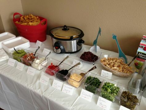 Nacho bar Tacobar Party, Nachos Bar, Taco Bar Party, Nacho Bar, Taco Bar, Food Stations, Shower Food, Superbowl Party, Baby Shower Food