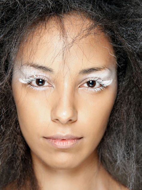 Trend Alert: White Mascara White Witch Makeup Narnia, Soft White Makeup, White Makeup Looks Black Women, White Mascara Looks, White Witch Makeup, Elements Makeup, Tan Skin Makeup, Air Elemental, White Mascara