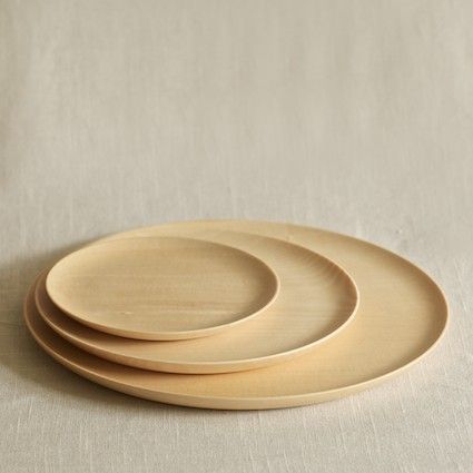 WE WILL SET THE TABLE WITH SOME RUSTIC PLATES! Cara Wood Plate: Remodelista #Anthropologie #PintoWin Tundra Swan, Wooden Tableware, Wood Plates, Design Japonais, Dining Plates, Wood Plate, Large Plates, Wooden Plates, Wooden Spoon