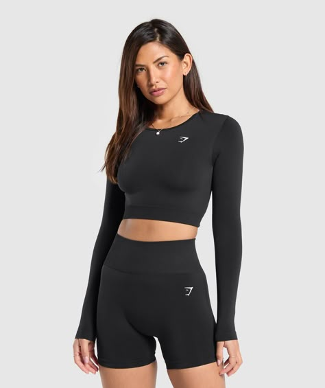 Gymshark Long Sleeve Crop, Gym Clothes Women Gymshark, Gym Tops Women Long Sleeve, Cute Workout Tops, Gym Shark Top, Gym Shark Aesthetic, Gymshark Outfit Women, Backless Black Top, Gym Shark Set