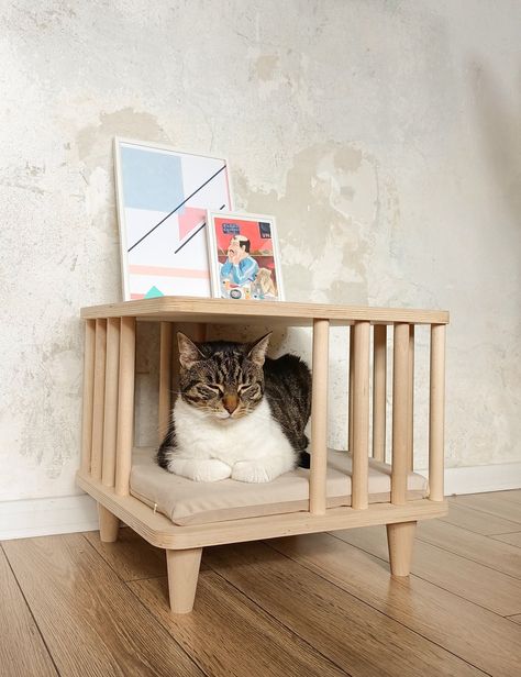 Minimalist cat table made of plywood and beech. Perfect to stand near window or balcony for naps and bird watching, sunbathing and play. Includes one pillow. You can also place it side to your sofa and use  as an end table. Our furniture are treated with hard-wax oil, securing its surface from wearing out, and making it easy to clean. The coating is safe for people and animals. You can pick between transparent, amber and walnut oil coating. Made from birch plywood and beech , guarantees great du Working Inspiration, Animal Furniture, Cat Table, Plywood Coffee Table, Round Wooden Coffee Table, Table Round, Table Table, Cots, Wooden Coffee Table