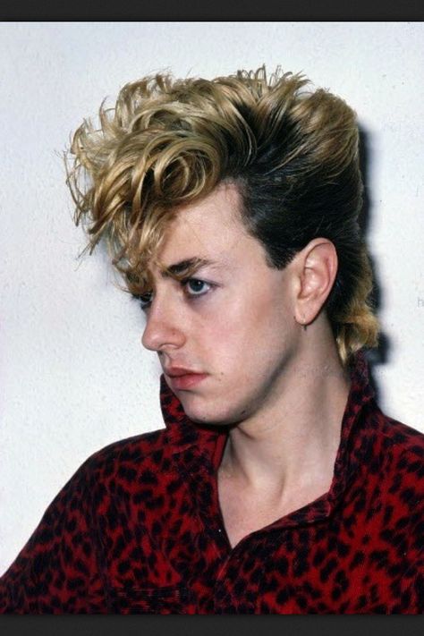 Brian Setzer Rockabilly Boys, Psychobilly Bands, Guy Liner, Rock Star Hair, Stray Cat Strut, Brian Setzer, Rockabilly Music, Male Singers, Grunge Chic