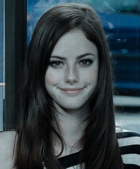 Kaya Scodelario Skins, Brown Eyes Black Hair, Effy Stonem, Dark Princess, Skins Uk, Kaya Scodelario, Alt Girls, Celebrity Look Alike, Female Actresses