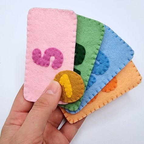 Pre School Activities, Felt Money, Felt Wallet, Felt Play Food, Felt Crafts Diy, Play Money, Play Shop, Felt Food, Pattern Tutorial