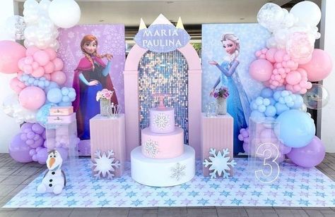 Frozen birthday party cake