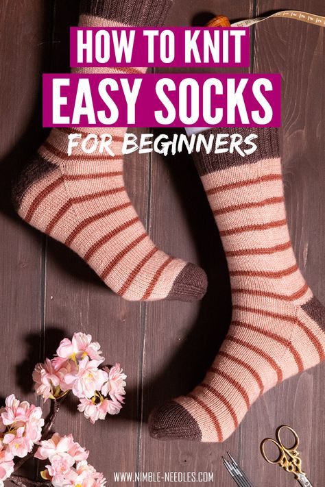 Knit Socks For Beginners, How To Knit Socks, Easy Crochet Socks, Loom Knitting For Beginners, Knitted Socks Free Pattern, Knit Wool Socks, Knitting Patterns Free Beginner, Loom Knitting Projects, Beginner Knitting Patterns