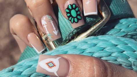 Nail Designs That Scream Western Glam Nfr Nails Designs, Western Nail Art, Gradient Nail Design, Chic Nail Designs, Western Glam, Western Nails, Spring Acrylic Nails, Beauty Nails Design, Turquoise Accents