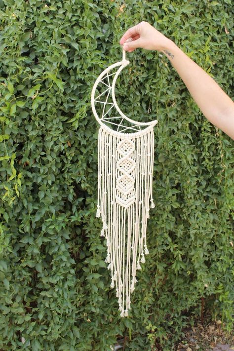 Photoshooting Ideas, Moon Macrame, Driftwood Macrame, Dream Catcher Decor, Moon Dreamcatcher, Macrame Dream Catcher, Hanging Diy, Moon Silhouette, Knot Braid