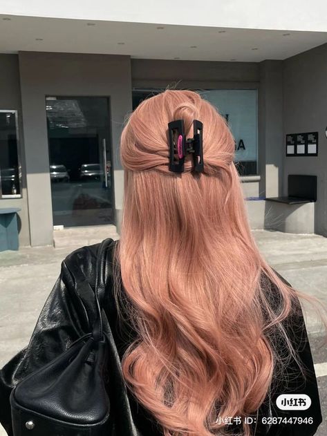 Korean Hair Colors, Salmon Hair, Pink Peach Hair, Hair Stages, Light Pink Hair, Strawberry Blonde Hair Color, Korean Hair Color, Hair Color Underneath, Hair Inspiration Long