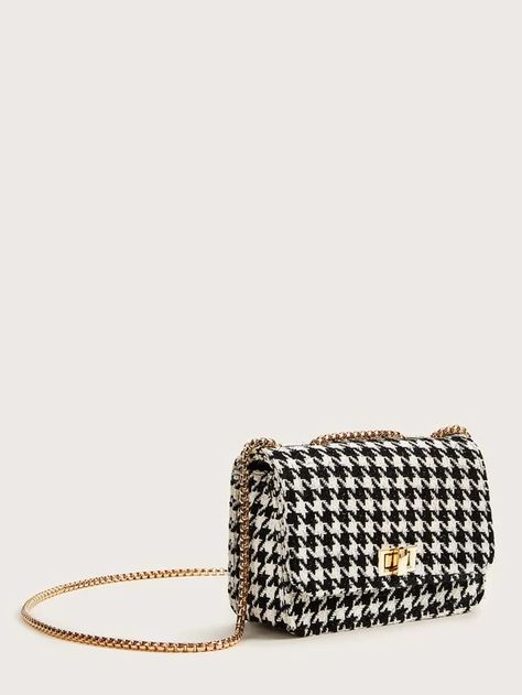 Twist Lock Houndstooth Chain Bag | SHEIN USA Black Sling Bag, Sling Bags Women, Cute Mini Backpacks, Small Sling Bag, Trendy Purses, Luxury Bags Collection, Zara Bags, Girly Bags, Luxury Purses