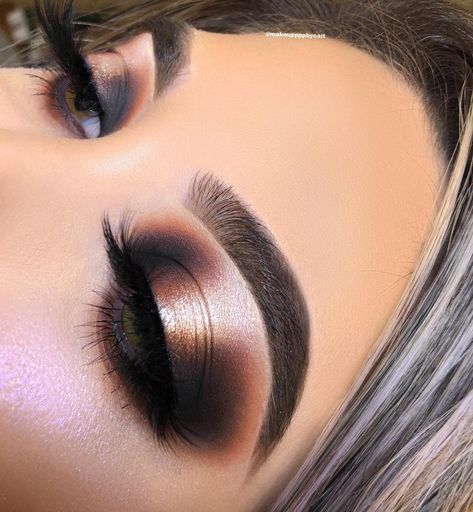 Cut Crease Eye Makeup, Halo Eyeshadow, Cut Crease Eyeshadow, Cut Crease Eye, Bronze Eyeshadow, Bronze Makeup, Cut Crease Makeup, Make Up Videos, Eye Makeup Tips