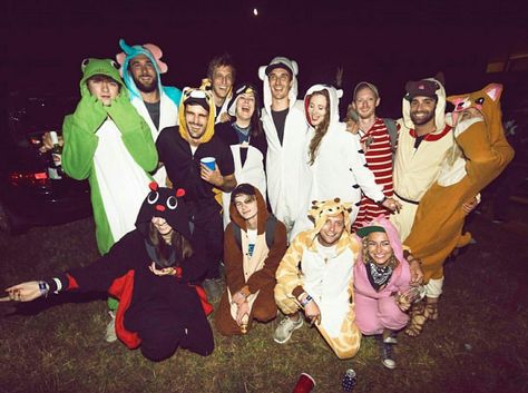 We've got some serious #SquadGoals thanks to our #KigurumiFanoftheDay @0wasaw0! Thanks for the awesome pic!  www.kigurumi-shop.com :) Pj Party Outfit, Pajama Party Outfit Ideas, Pajama Party Outfit, 18th Party Ideas, Onesie Party, 18th Party, Matching Onesies, Pijama Party, Cute Onesies