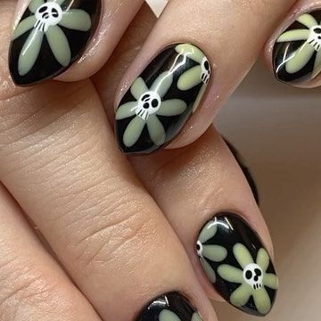 Shay Birch on Instagram: "I can’t wait for Halloween themed nails! 😭 Inspired by thee talented @thenailritual ❤️‍🔥 . . . . . . . . . . . . . . #halloweennails #fallnails #naileditwithshay #utah #nails #ogden #nailart #blacknails #floralnails #skull" Halloween Skeletons Nails, Skull Nail Ideas, Halloween Flower Nails, Pre Halloween Nails, Skull Halloween Nails, Skull Flower Nails, Nature Inspired Nail Art, Tombstone Nails, Short Nails 2024 Trends