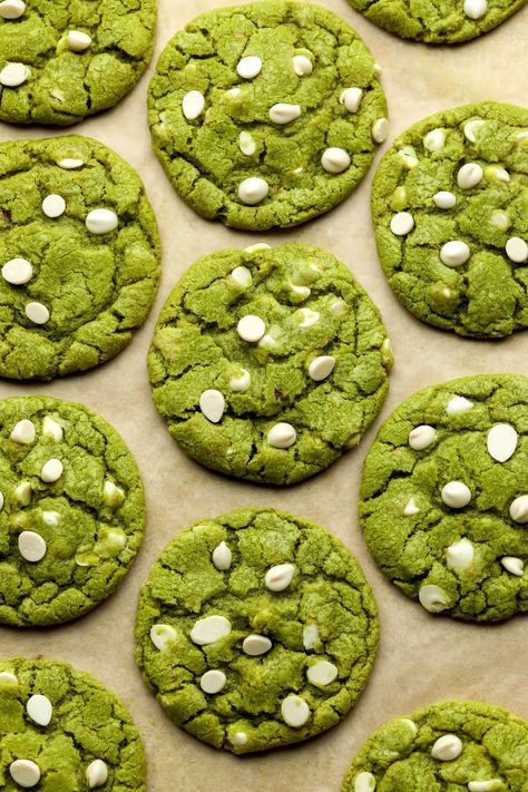 Swap your matcha latte for these vegan Matcha Cookies! They’re soft on the inside, crisp around the edges, and loaded with vegan white chocolate chips. Desserts Japanese, Matcha Cookies Recipe, Making Matcha, Green Tea Cookies, Easy Vegan Cookies, Tea Party Desserts, Matcha White Chocolate, Matcha Dessert, Japanese Desserts